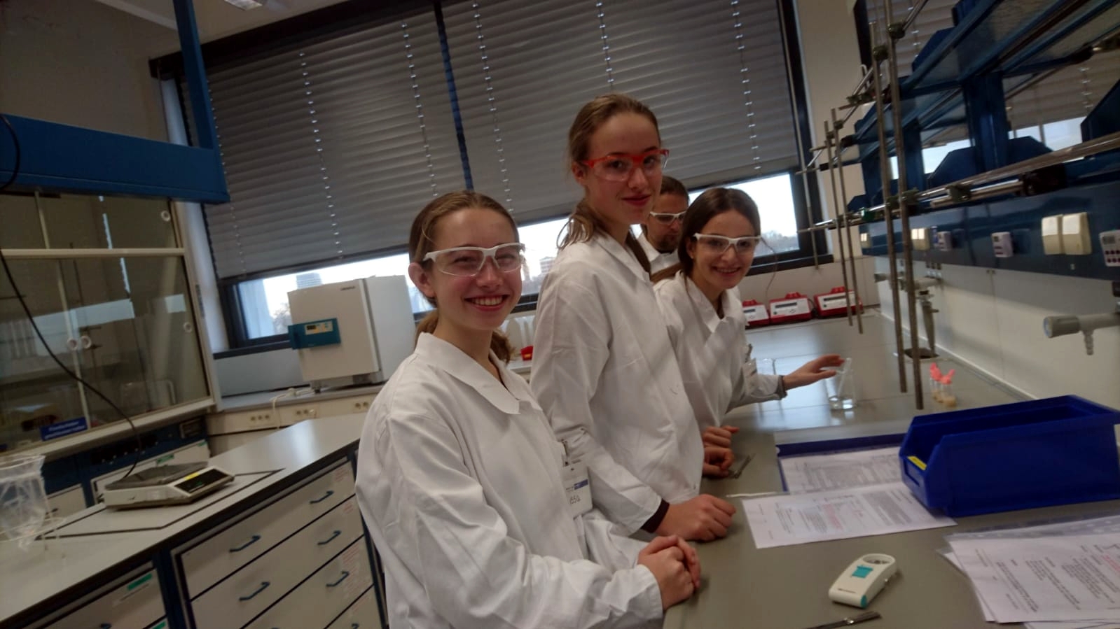 Chemie am Karolinen-Gymnasium BASF Teens Lab